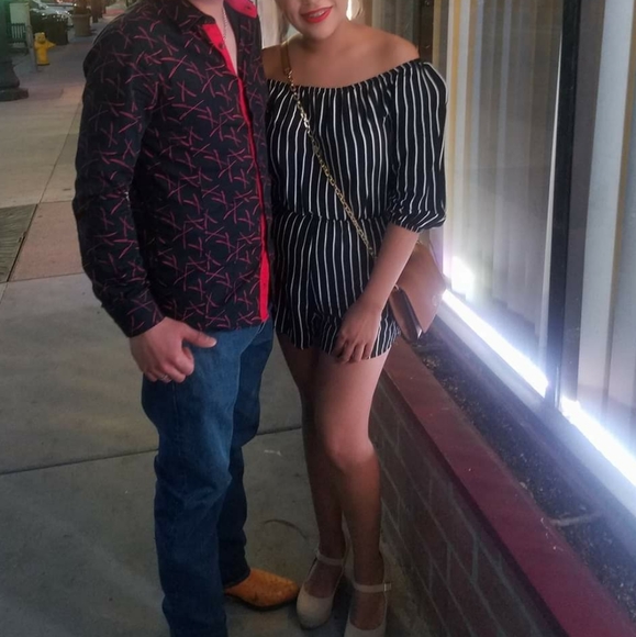 Romper 🤍 - Picture 2 of 2